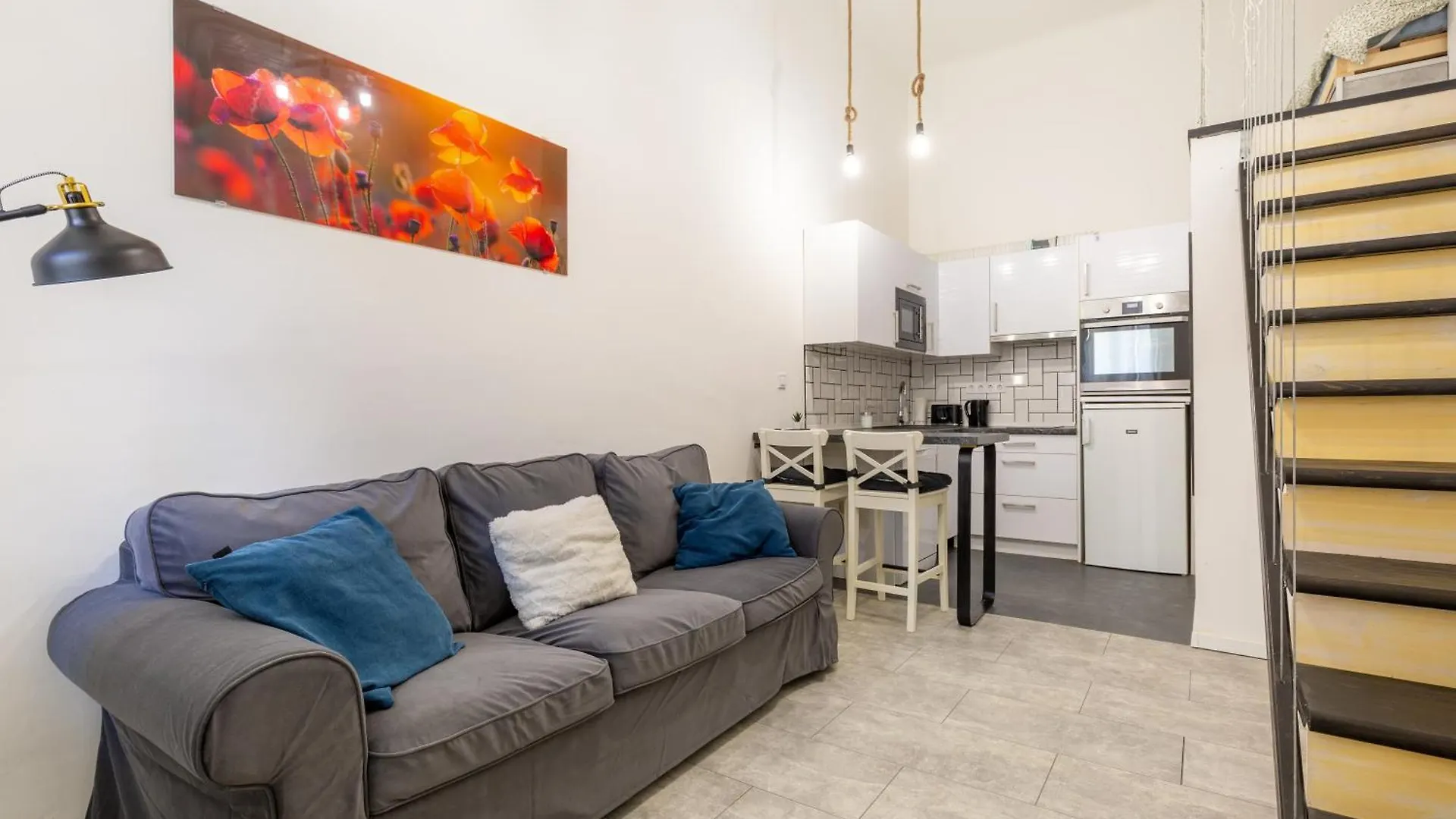 V60 Voeroesmarty Apartment Budapest Hungary