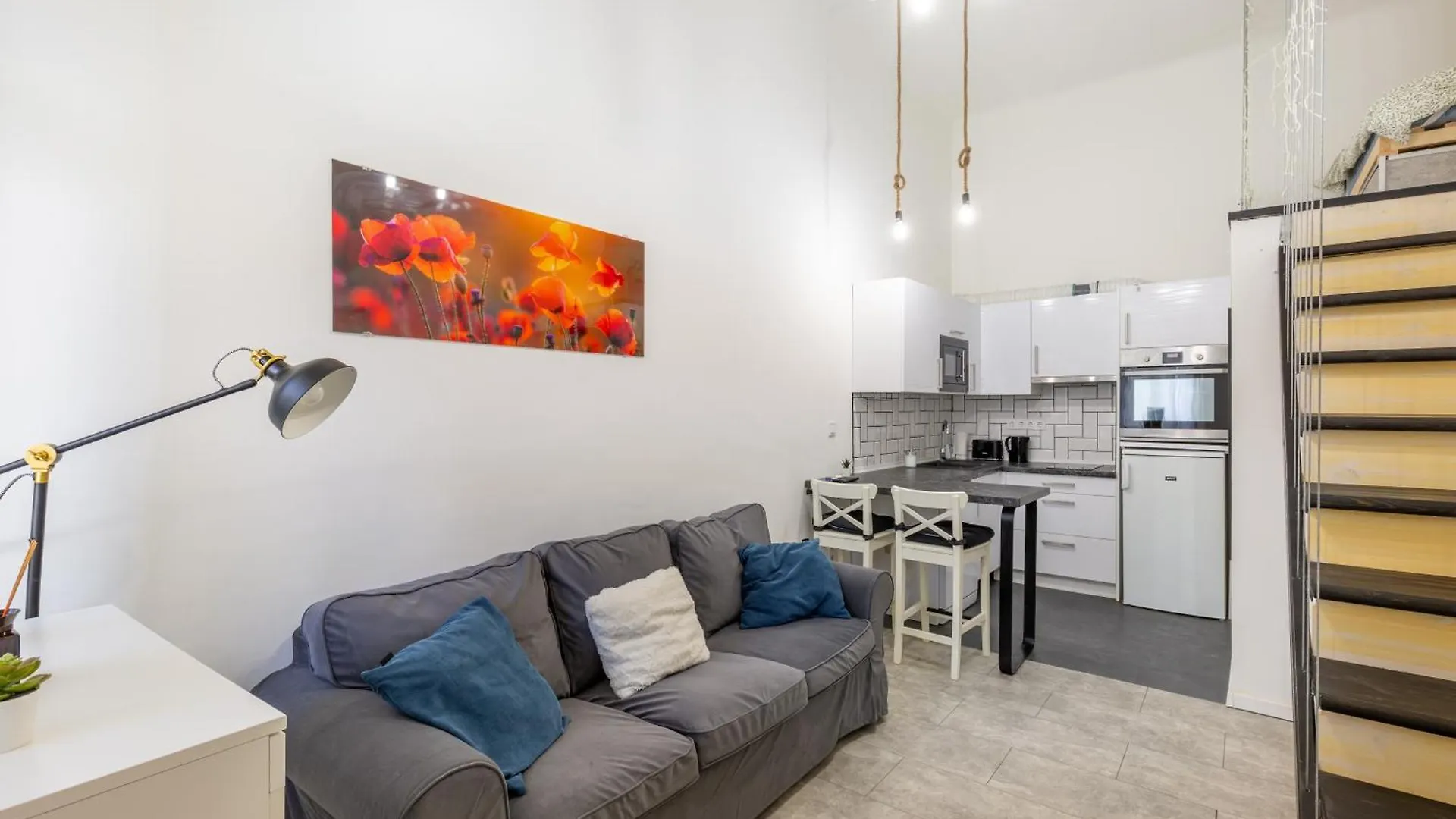 V60 Voeroesmarty Apartment Budapest