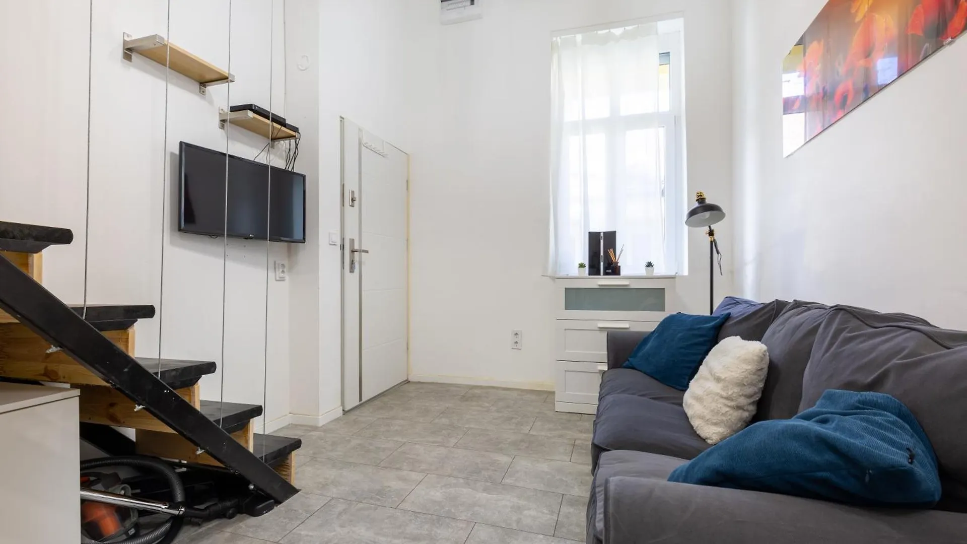 V60 Voeroesmarty Apartment Budapest 0*,
