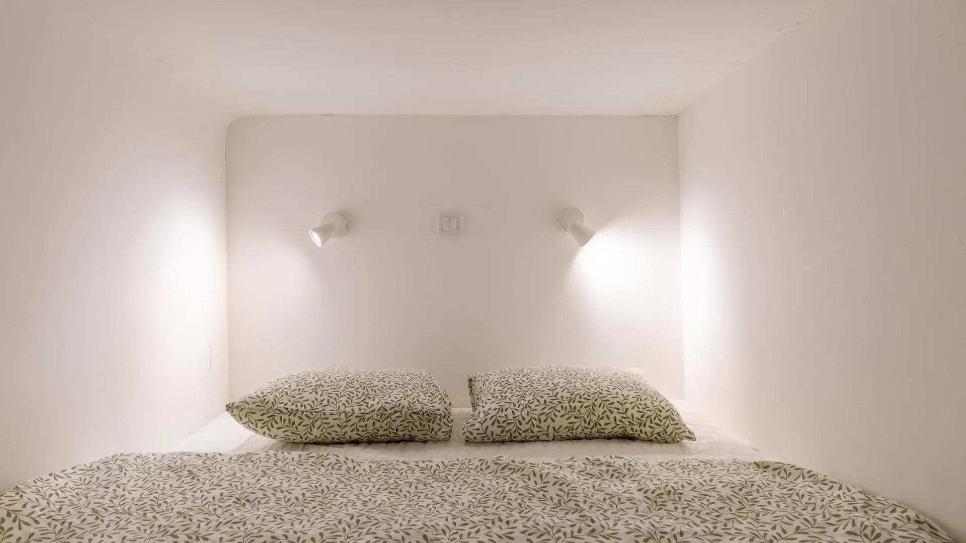 V60 Voeroesmarty Apartment Budapest