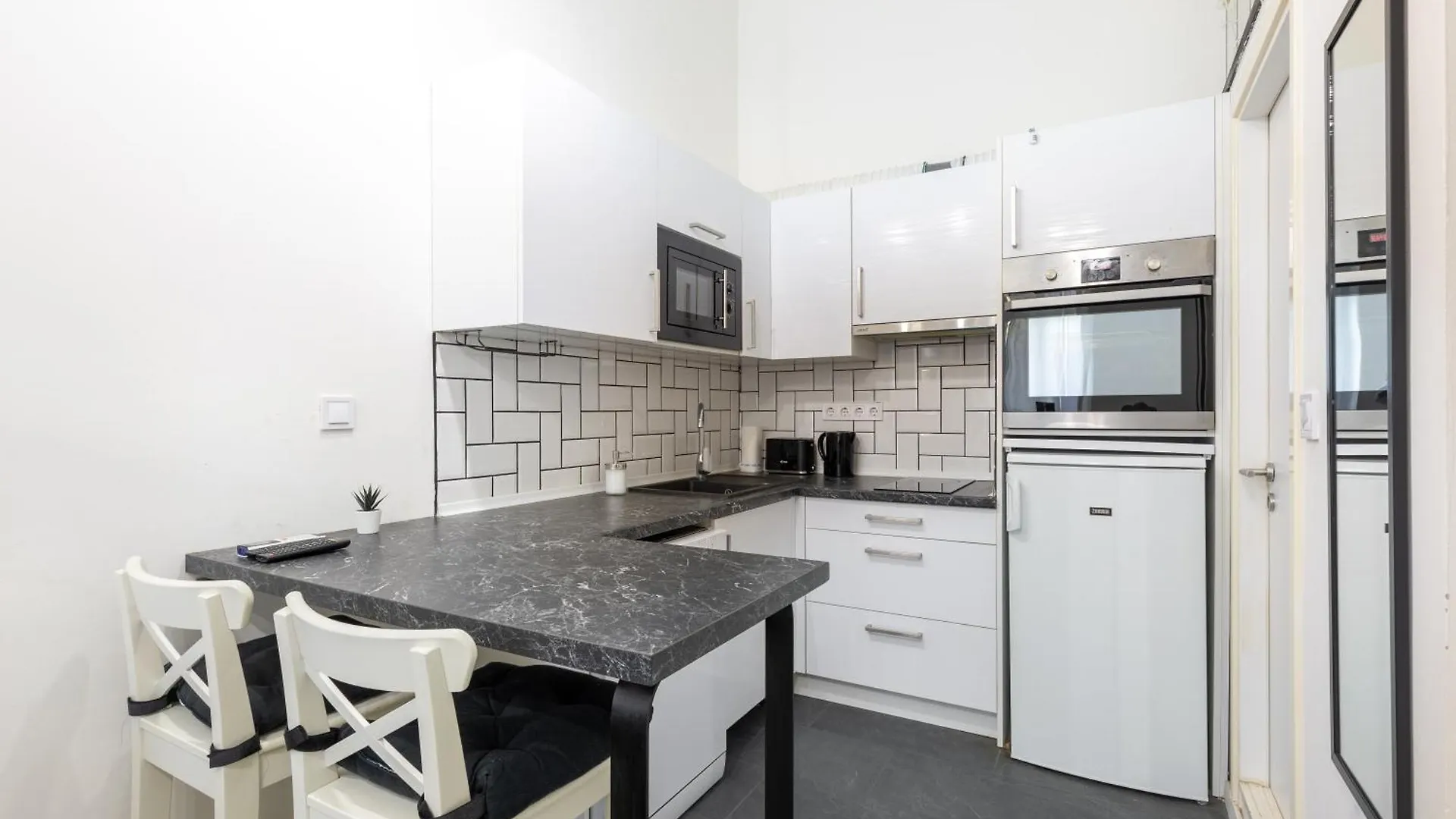 V60 Voeroesmarty Apartment Budapešť Maďarsko