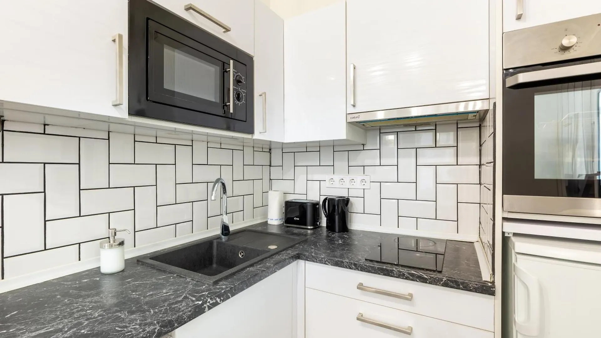 V60 Voeroesmarty Apartment Budapest 0*,  Magyarország